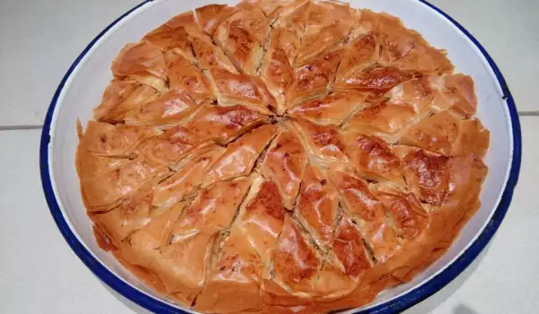 Turkish Baklava with Walnuts, Breadcrumbs and Cinnamon