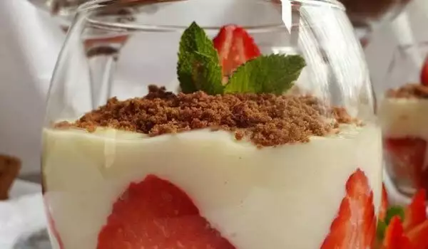 Dairy Cream with Vanilla and Strawberries