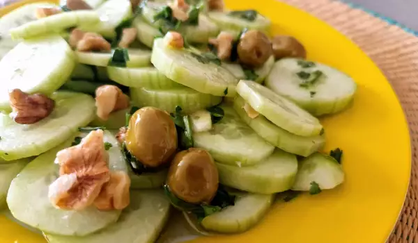 Vegan Cucumber Salad