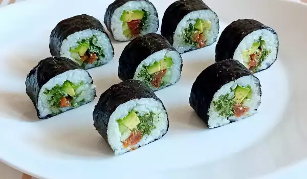 Vegan Sushi with Avocado and Cucumber