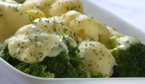 Broccoli with Blue Cheese