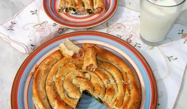 Twisted Puff Pastry with Spinach, Ricotta and Ham
