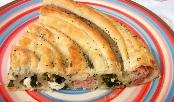 Twisted Puff Pastry with Spinach, Ricotta and Ham