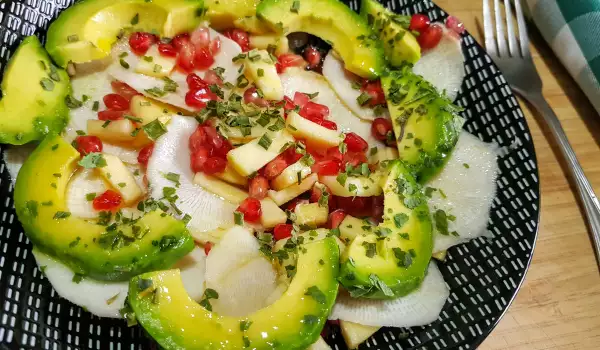 Vitamin Salad with Pomegranate and Avocado
