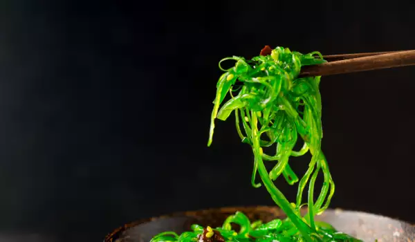 Wakame algae