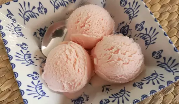 Homemade Watermelon Ice Cream