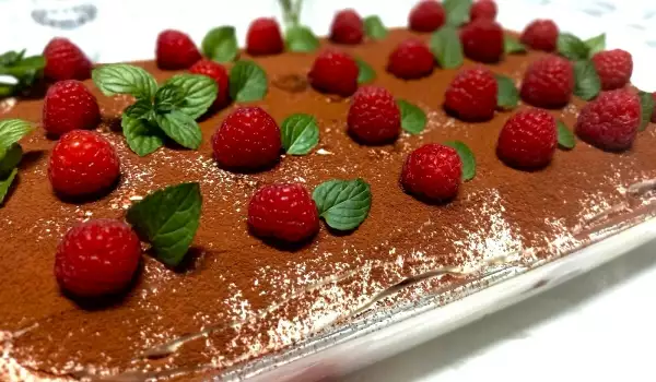 White Tiramisu with Raspberries