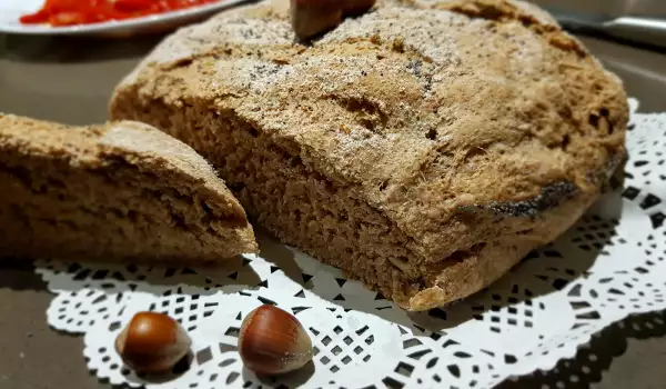 Wholemeal Bread with Hazelnuts