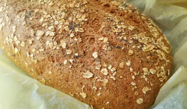 Whole Grain Bread with Poppy Seeds and Oats