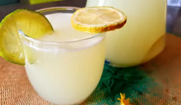 Healthy Homemade Lemonade