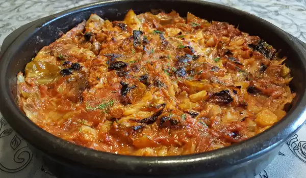 Oven-Baked Fresh Cabbage with Tomatoes