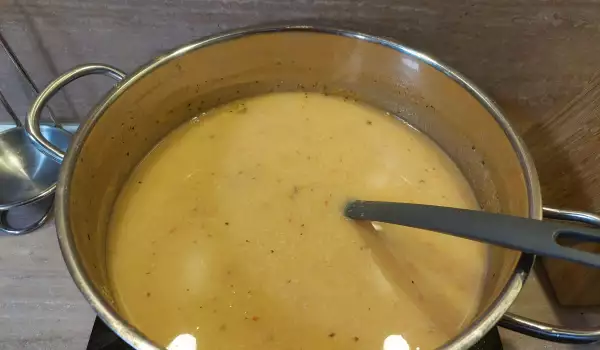 Vegetable Cream Soup with Chicken