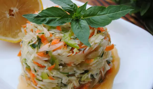 Winter Cabbage Salad with Carrots and Lemon