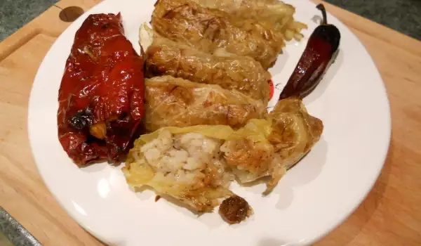 Meatless Sarma and Dried Red Peppers with Beans for Christmas Eve