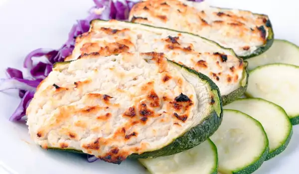 Oven-Baked Zucchini with Eggs and Cheese