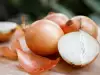 Benefits and Uses of Onion Peels