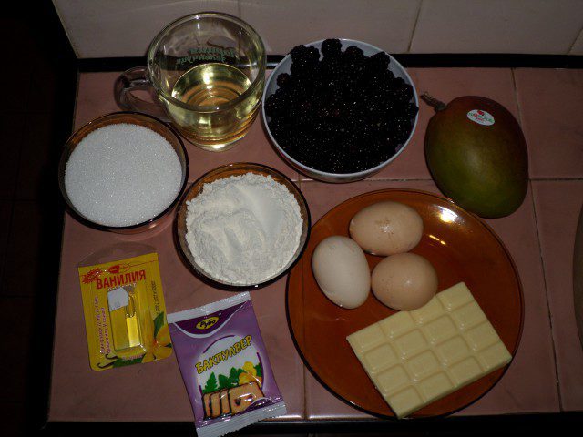 Blackberry Cake with Mango and White Chocolate