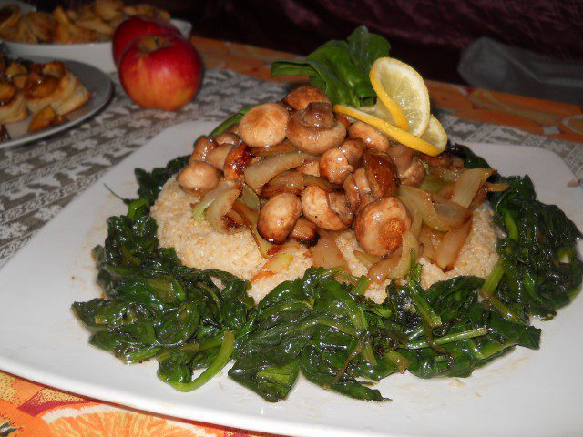 Bulgur with Caramelized Onions, Mushrooms and Spinach