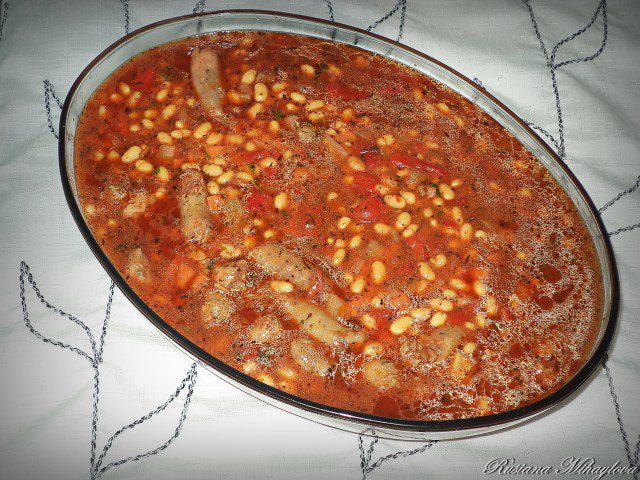 Oven-Baked Beans with Chopped Sausages