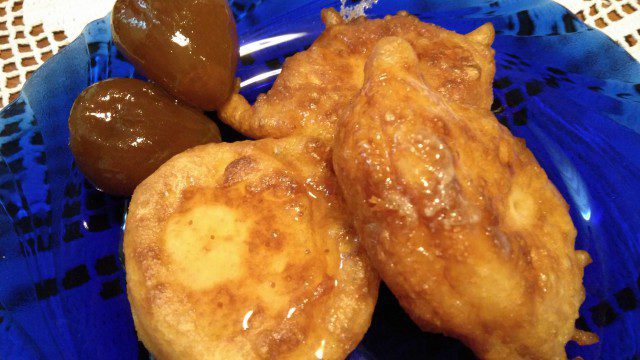 Homemade Fritters with Yeast