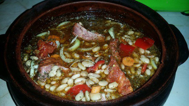 Beans with Smoked Ribs in a Clay Pot