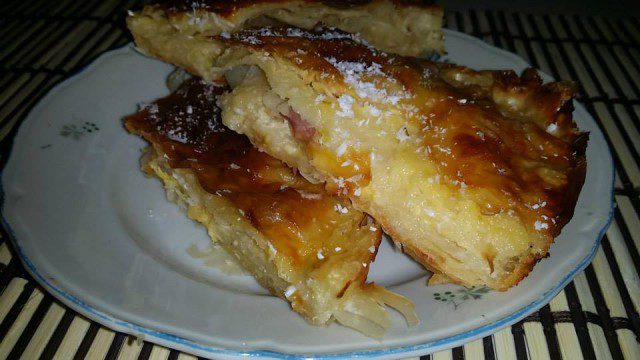 Sweet Phyllo Pastry with Peaches