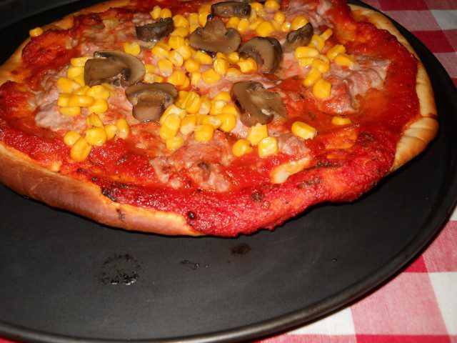 Fast Pizza with Minced Meat