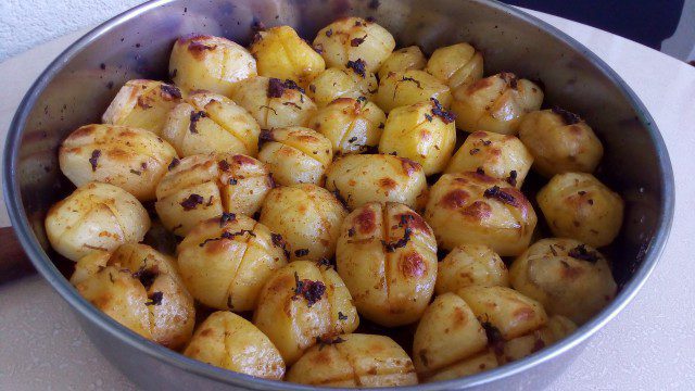 Fragrant Oven-Baked Whole Potatoes