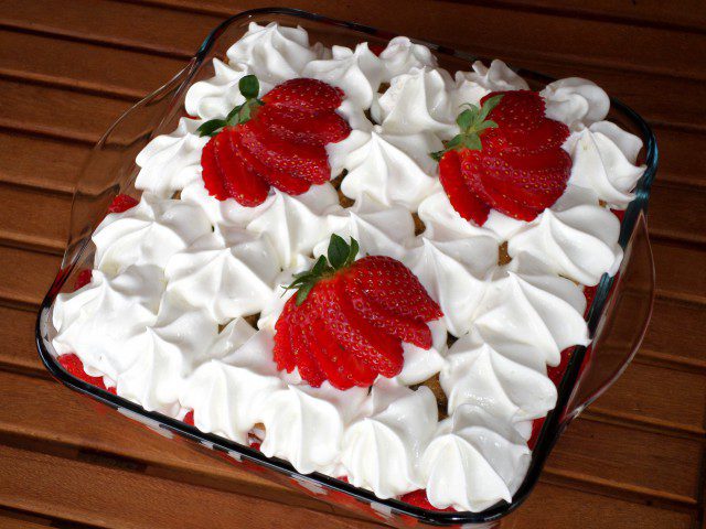 Dessert with Strawberries and Biscotti