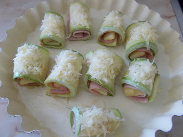 Uniquely Delicious Zucchini with Ham and Cheese in the Oven