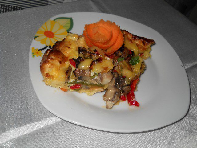 Vegetable Pie with Steamed Dough