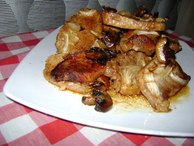 Pork Fillets with Onions and Mushrooms in the Oven