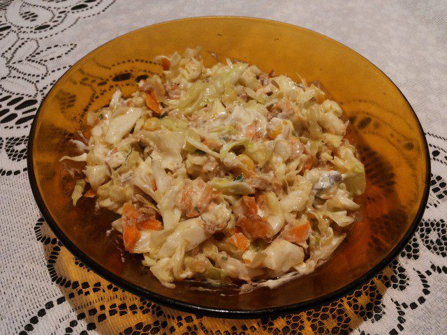 Cabbage Salad with Carrots, Corn and Tuna