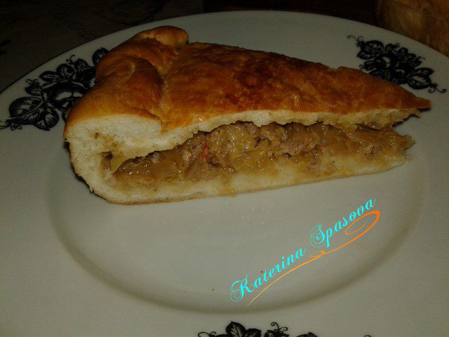 Onion Pie with Leeks, Sauerkraut and Mince