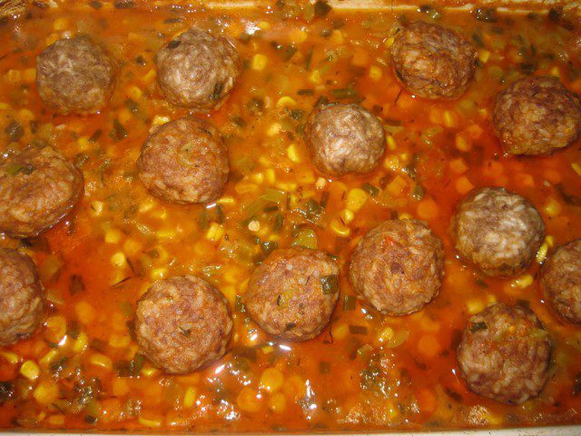Meatballs with Tomato Sauce and Corn