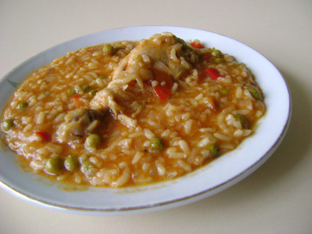 Rice with Chicken Legs and Peppers
