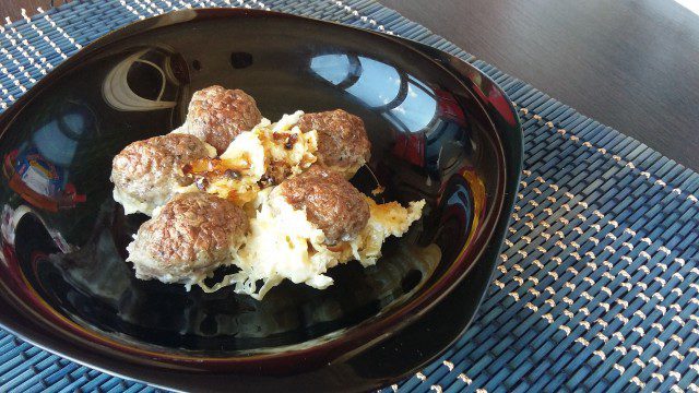 Meatballs with Leeks and Processed Cheese