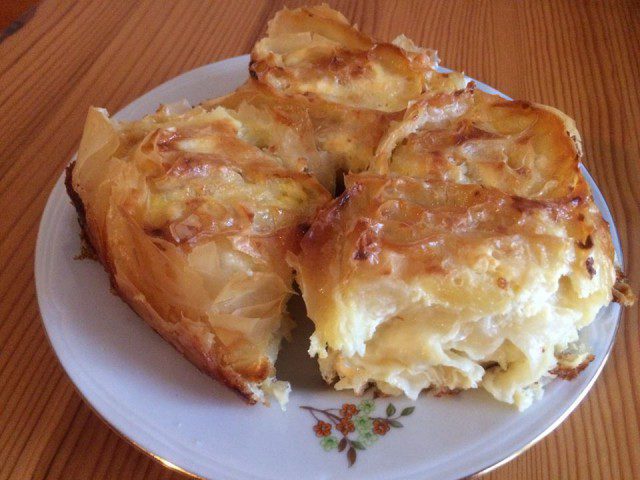 Phyllo Pastry Rolls with Mayonnaise