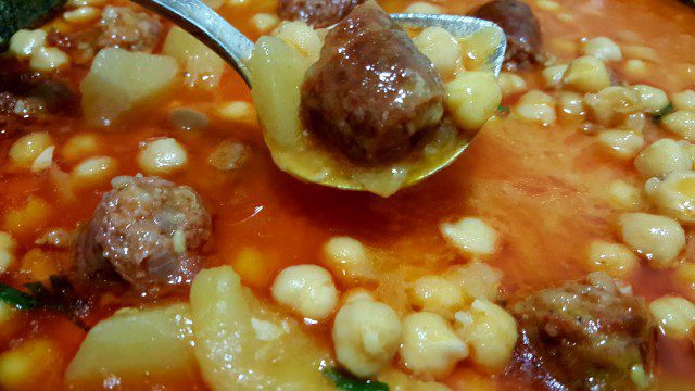 Spanish Stew with Chickpeas and Chorizo ​​(Potaje)