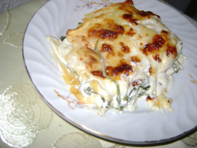 Lasagna with Spinach and Mozzarella