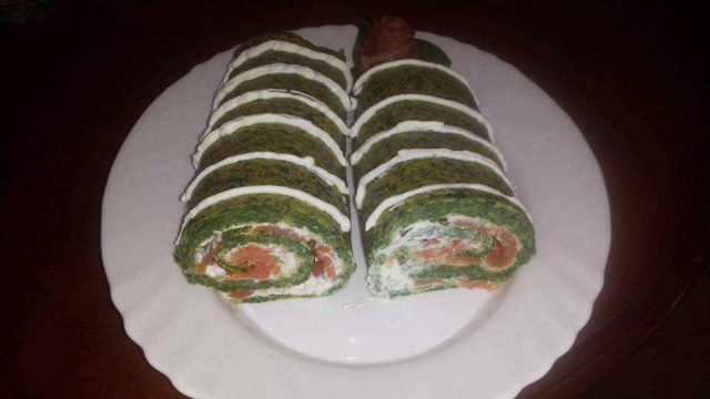 Stuffed Spinach Roll with Smoked salmon
