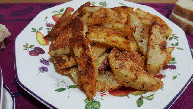 Village-Style Potato Wedges in the Oven