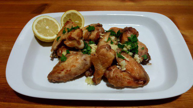 Fried Wings with Garlic and Parsley