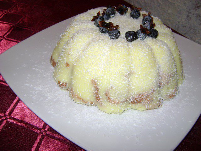 Lovely Cake with Croissants and Lemon Cream
