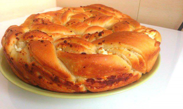 Twisted Tutmanik with Feta Cheese and Butter