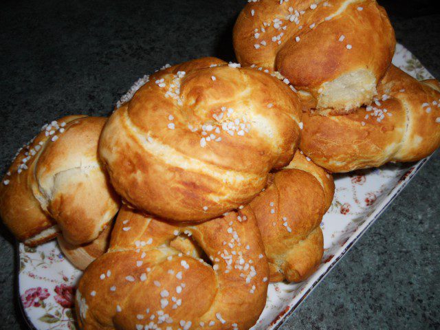 Specially Made Fluffy Bread Knots