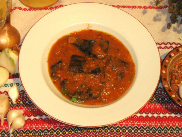 Pan-Fried Liver with Tomato Sauce
