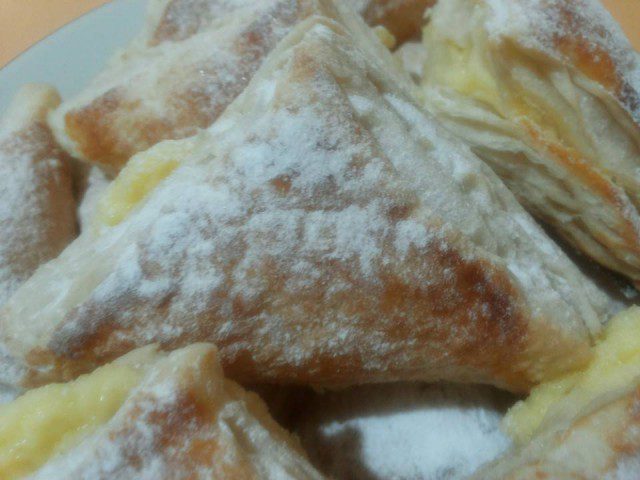 Puff Pastry Treats with Cream