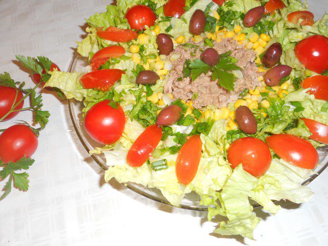 Tuna Cucumber Tomato Salad