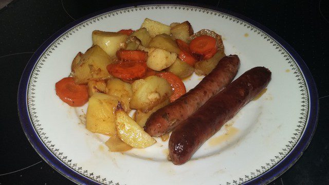 Oven Grilled Sausages with Potatoes and Carrots